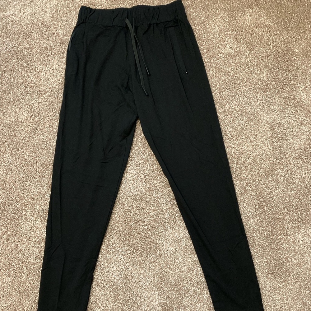 Esntls smart pants
